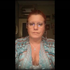 Meet your Posher, Denise